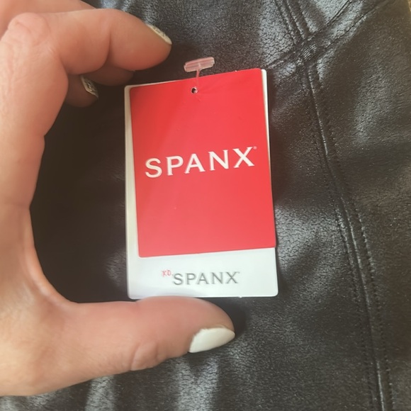 NWT SPANX leather like leggings - Picture 3 of 4